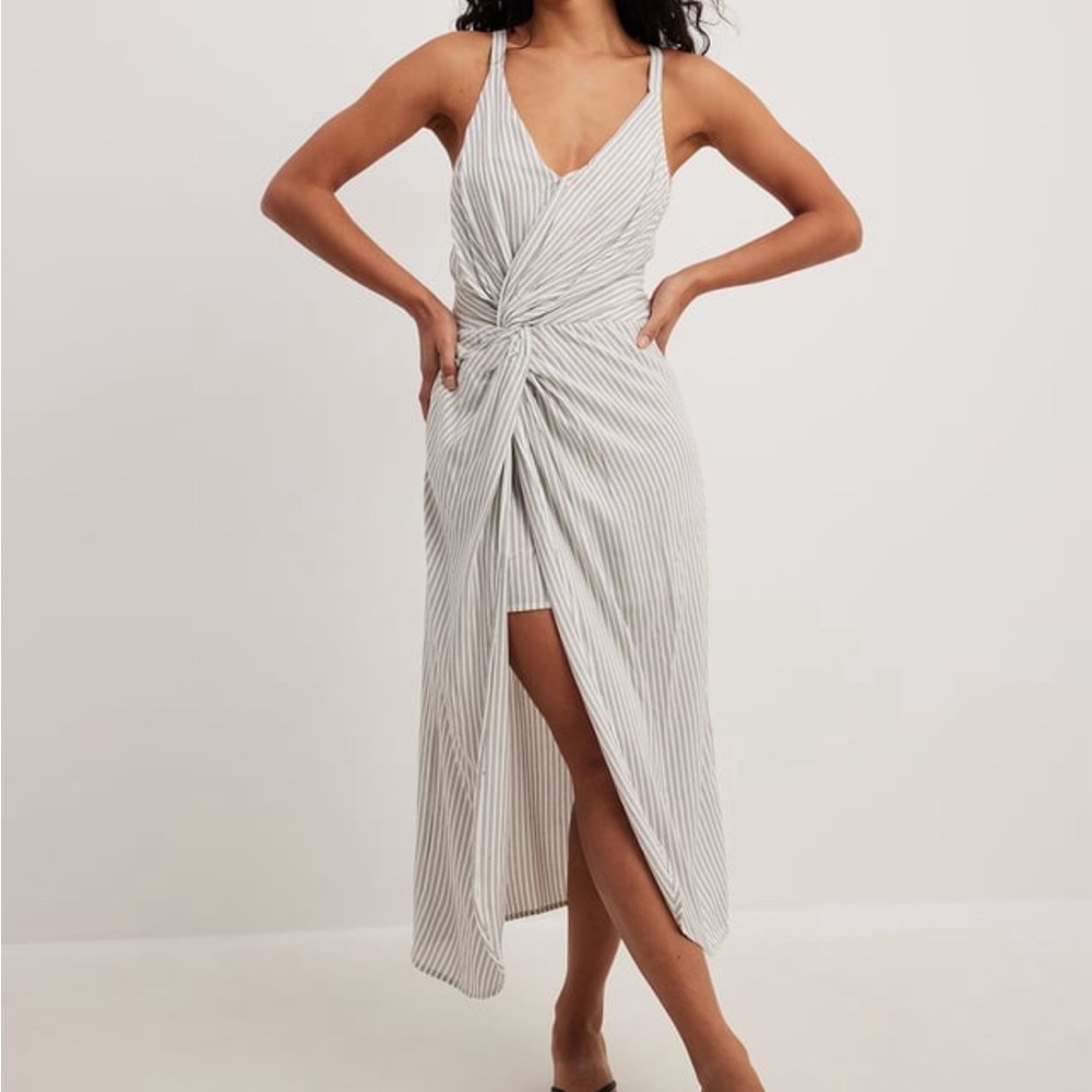 Na-Kd Women’s Twist Detail Midi Dress Striped White Small 36 Moa Mattsson